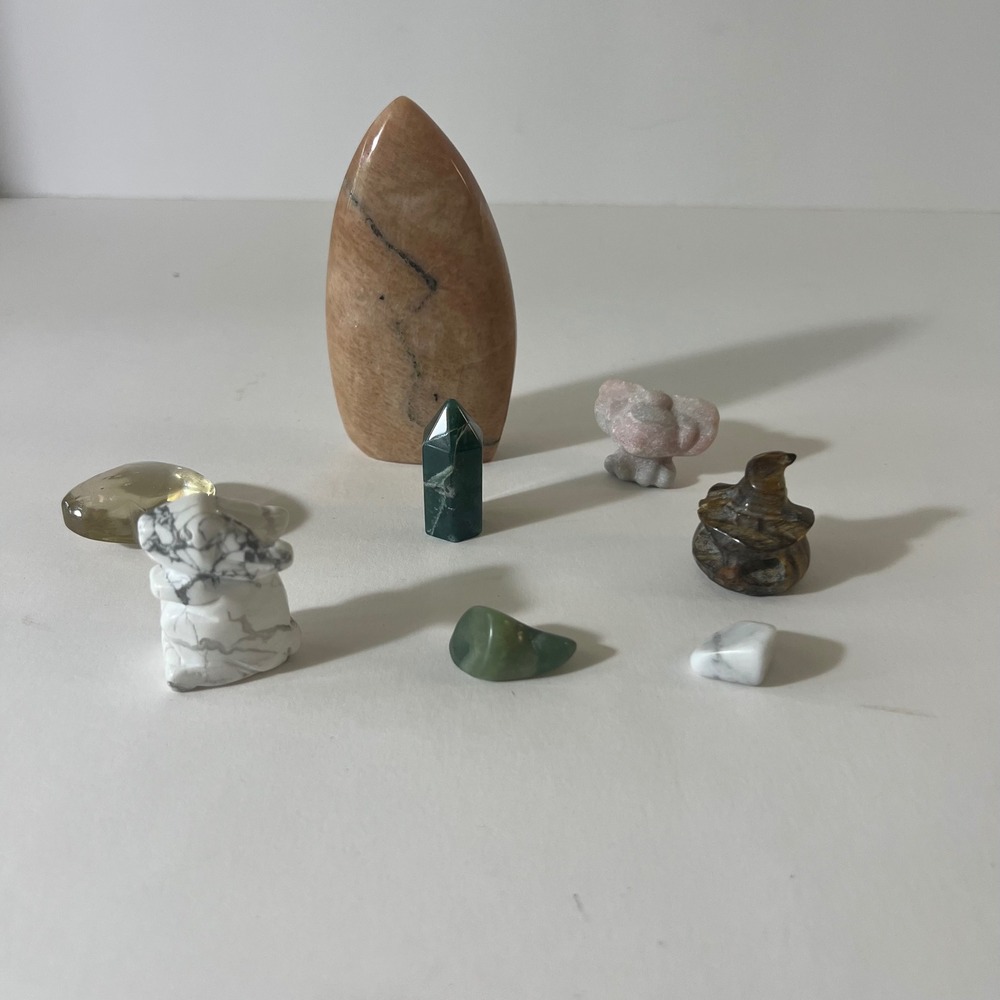 8pc Mixed Crystal Mineral Lot Moonstone Flame Tiger Eye Witch Hat Citrine‎ Heart